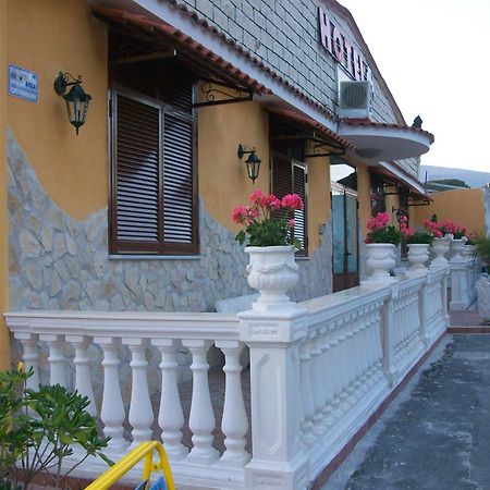 Hotel Il Quadrifoglio Torre del Greco Dış mekan fotoğraf