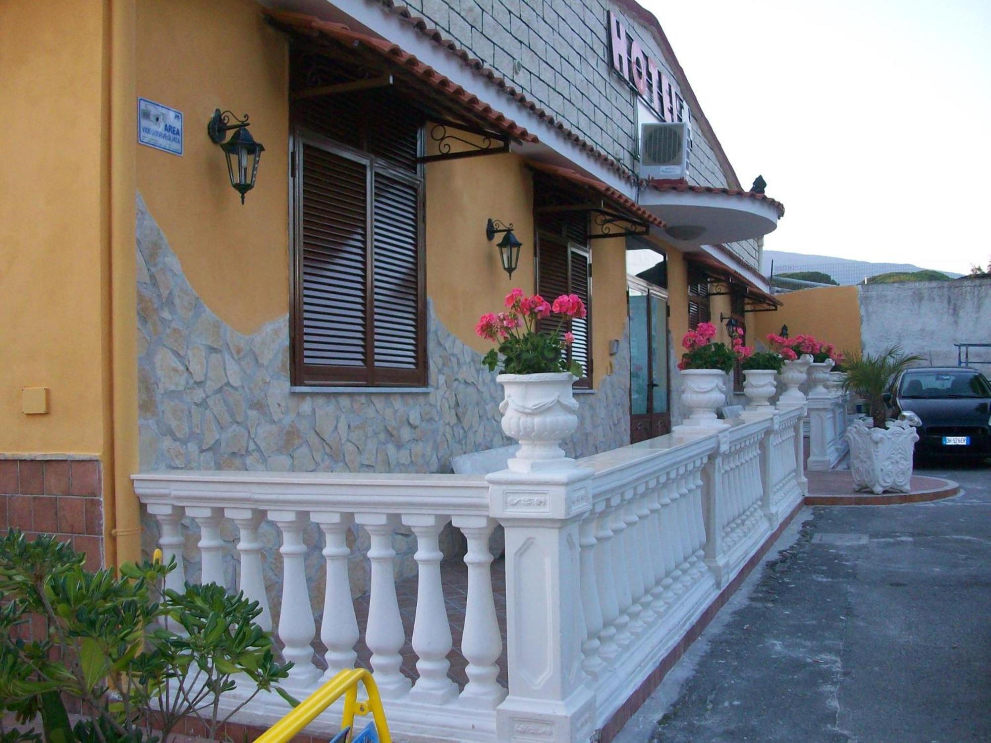 Hotel Il Quadrifoglio Torre del Greco Dış mekan fotoğraf